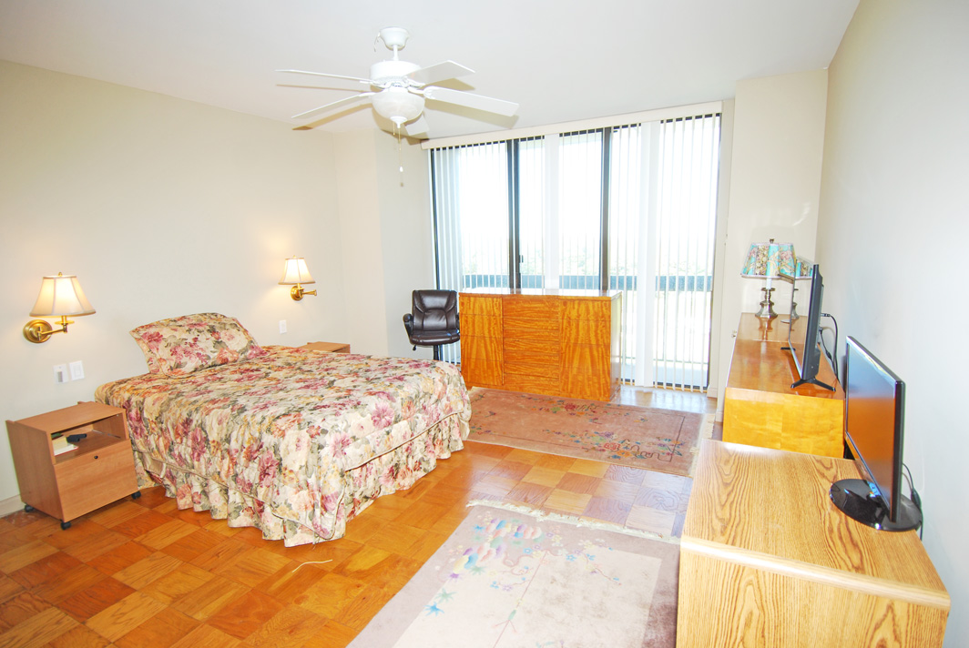 North Shore Towers Apt.