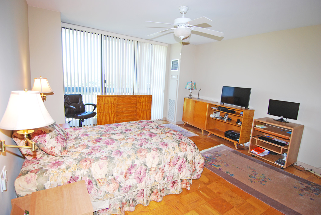 North Shore Towers Apt.