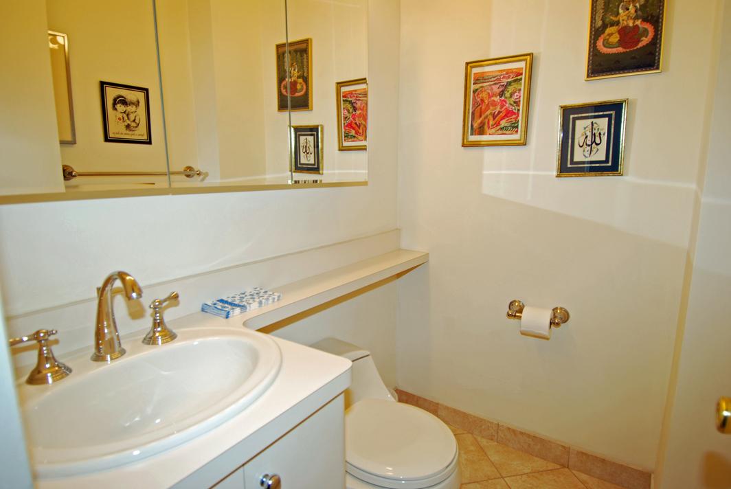 North Shore Towers Apt.