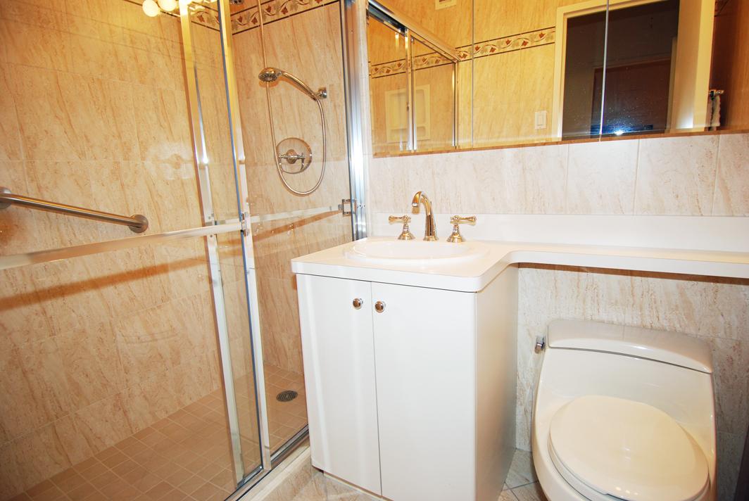 North Shore Towers Apt.