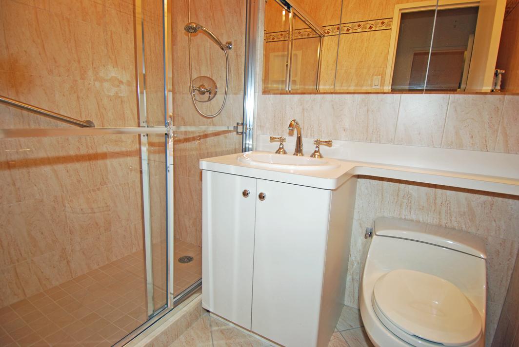 North Shore Towers Apt.