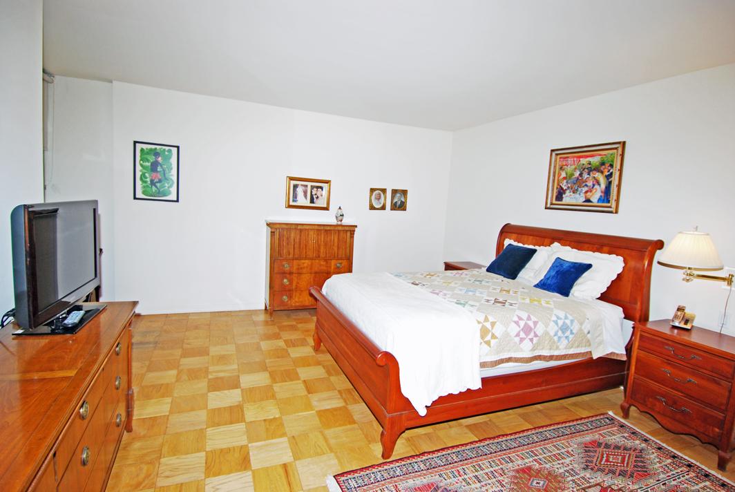 North Shore Towers Apt.