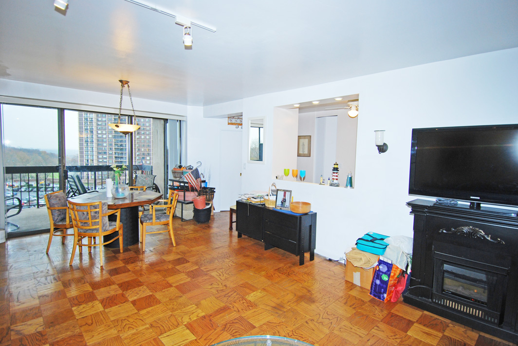 North Shore Towers Apt.