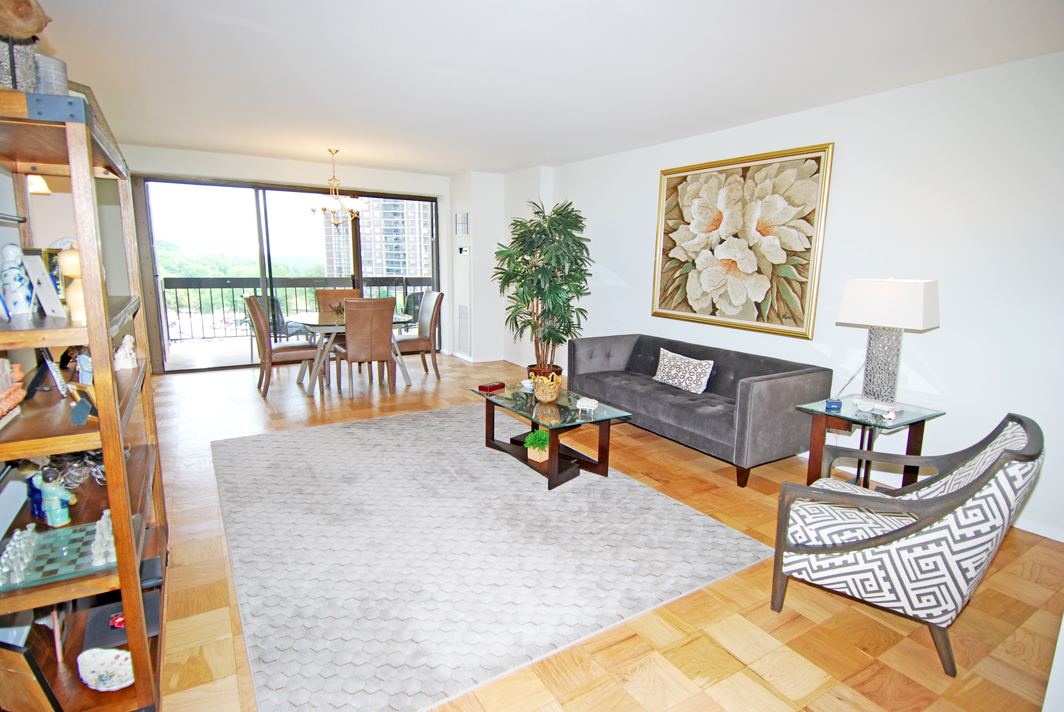 North Shore Towers Apt.