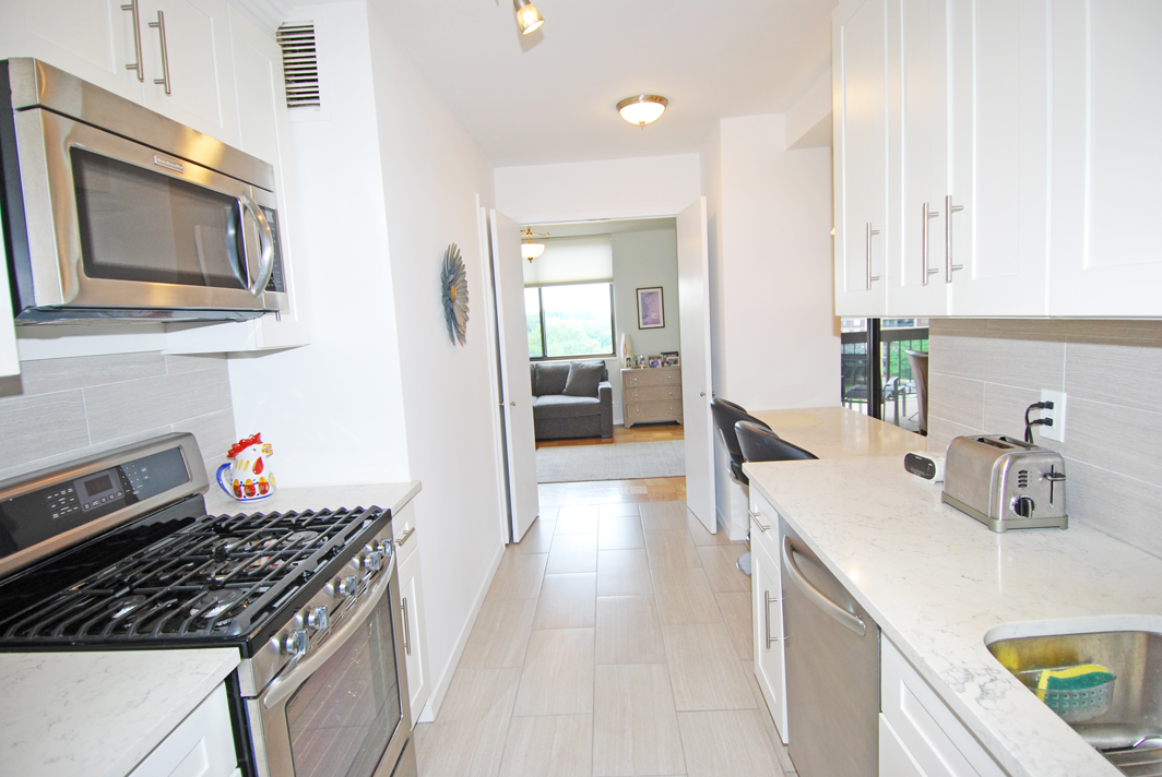 North Shore Towers Apt.