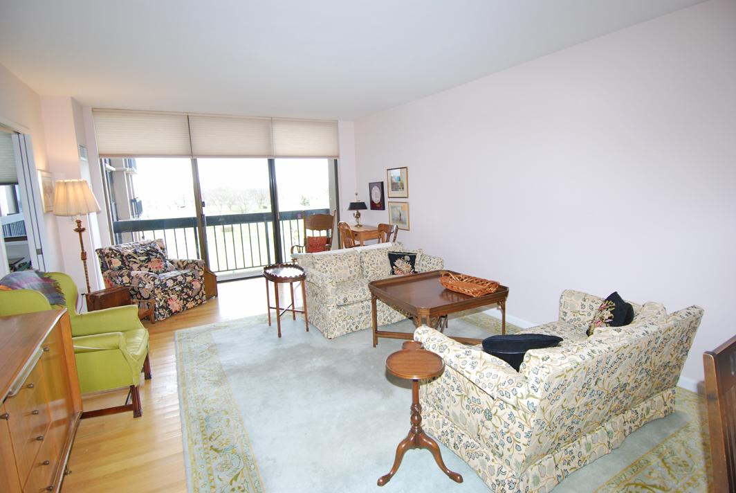 North Shore Towers Apt.