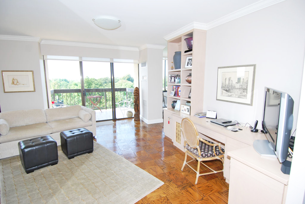 North Shore Towers Apt.