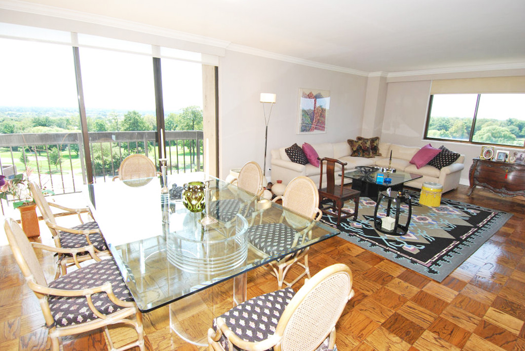 North Shore Towers Apt.