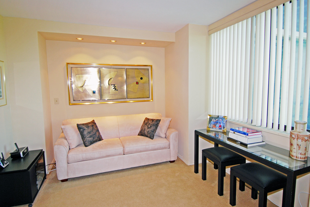 North Shore Towers Apt.