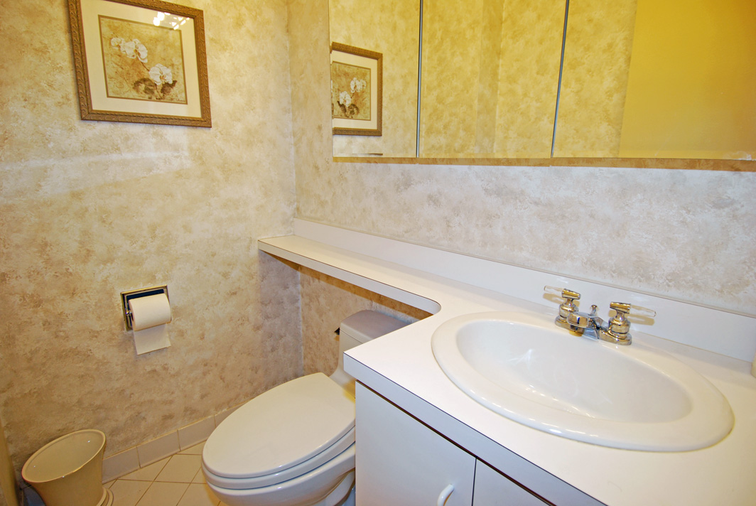 North Shore Towers Apt.