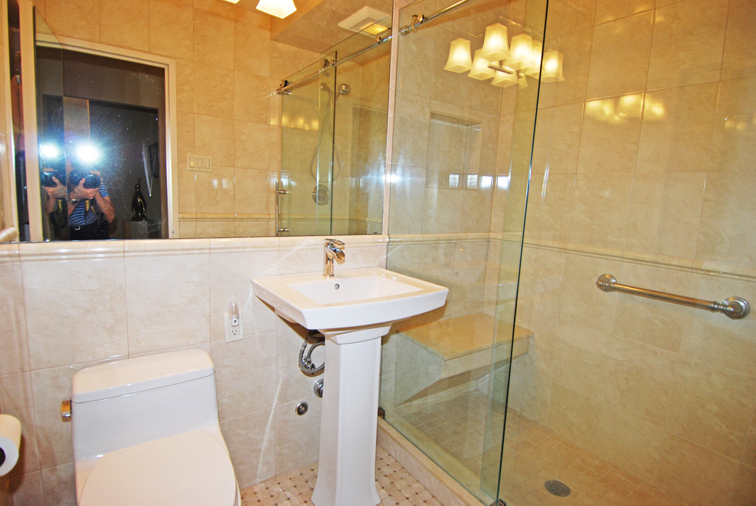 North Shore Towers Apt.