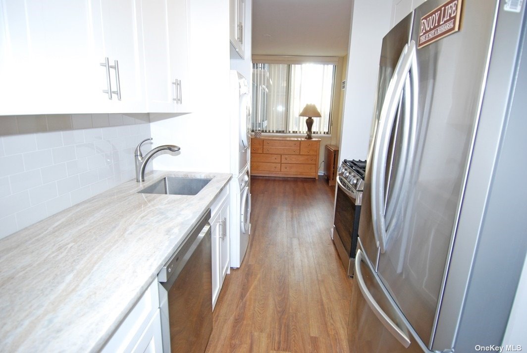 North Shore Towers Apt.