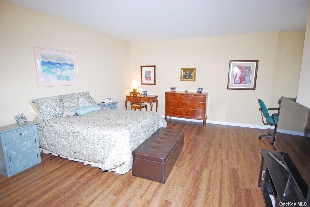 North Shore Towers Apt.