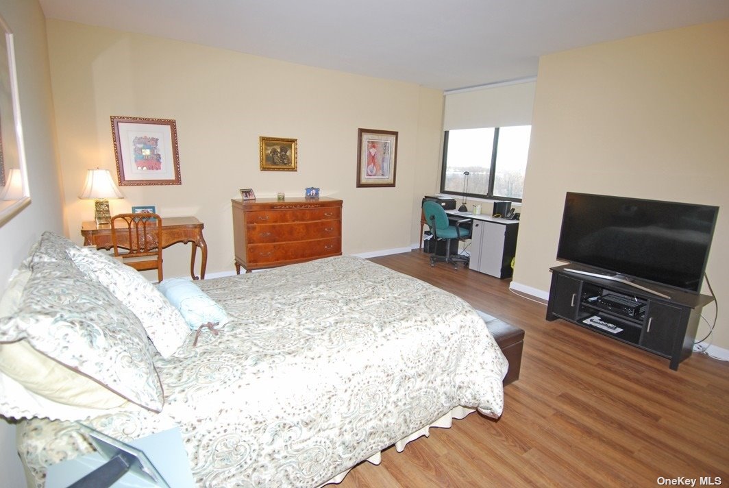 North Shore Towers Apt.