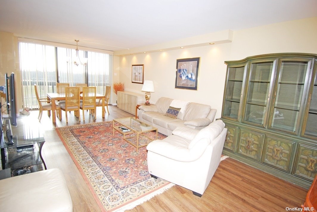 North Shore Towers Apt.