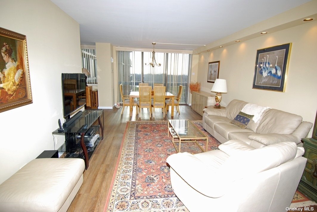 North Shore Towers Apt.