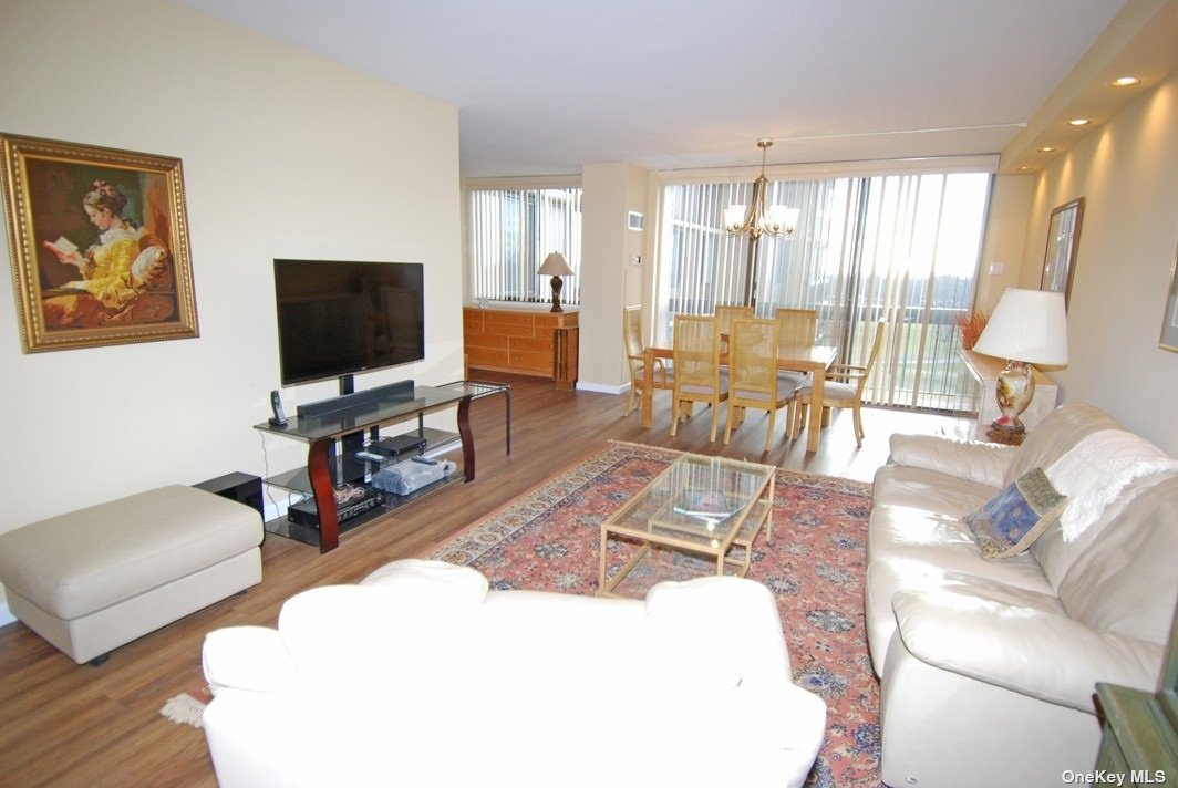 North Shore Towers Apt.