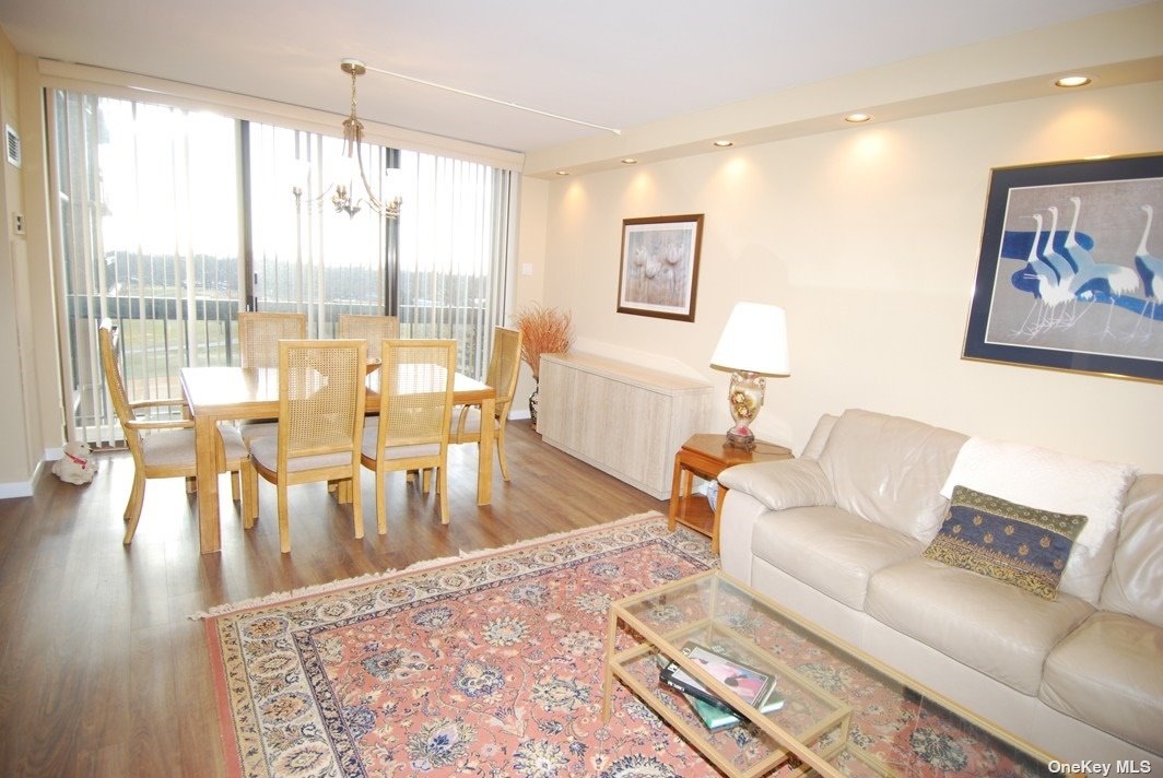 North Shore Towers Apt.