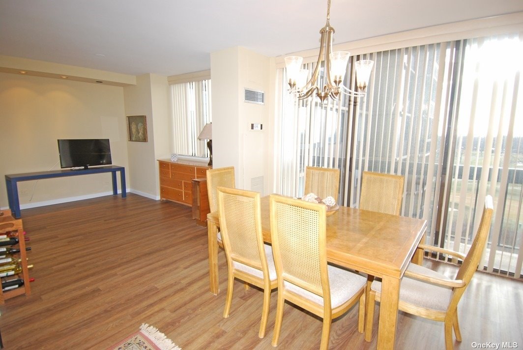 North Shore Towers Apt.