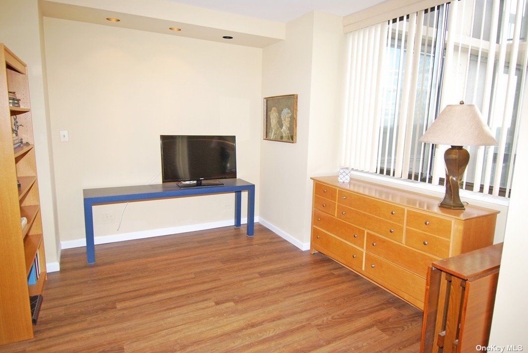 North Shore Towers Apt.