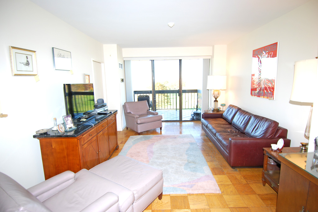 North Shore Towers Apt. 