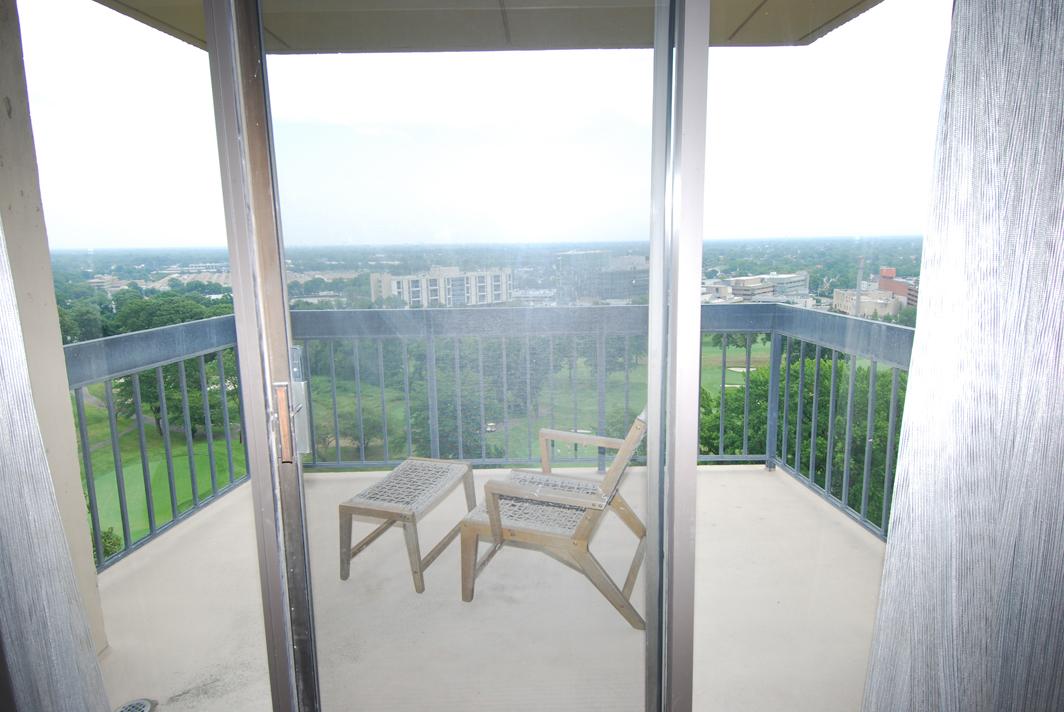 North Shore Towers Apartment