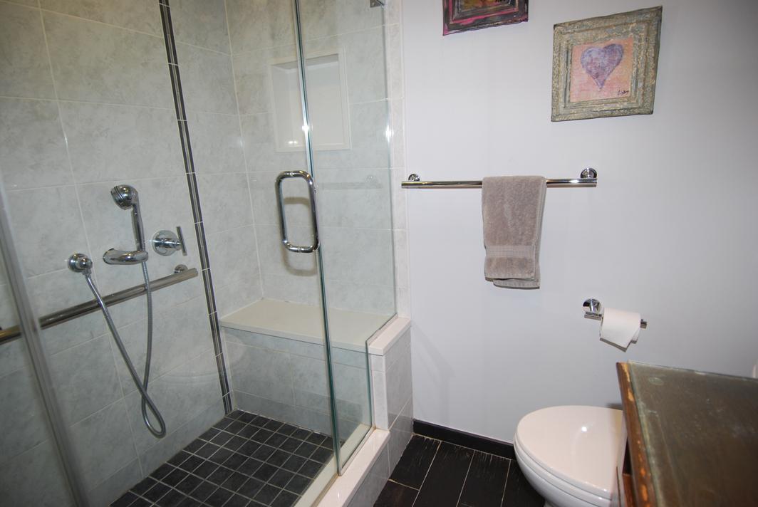 North Shore Towers Apartment