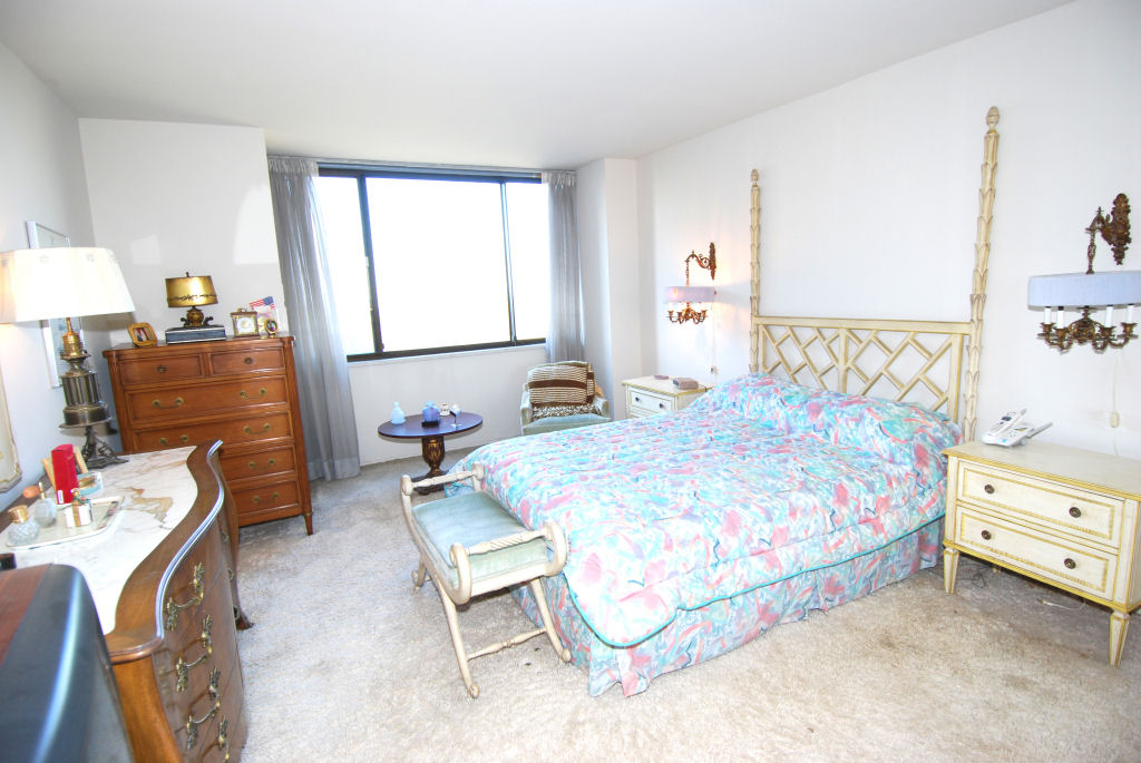 North Shore Towers Apt.
