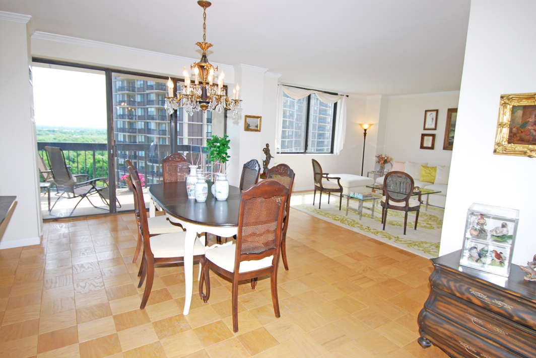 North Shore Towers Apt.