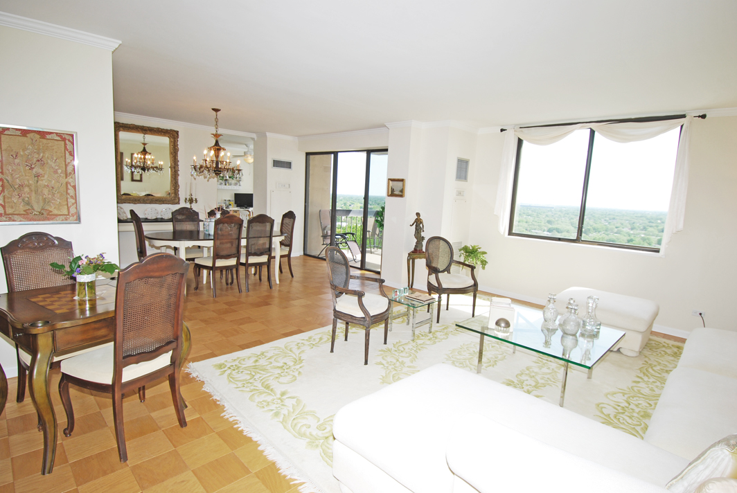 North Shore Towers Apt.