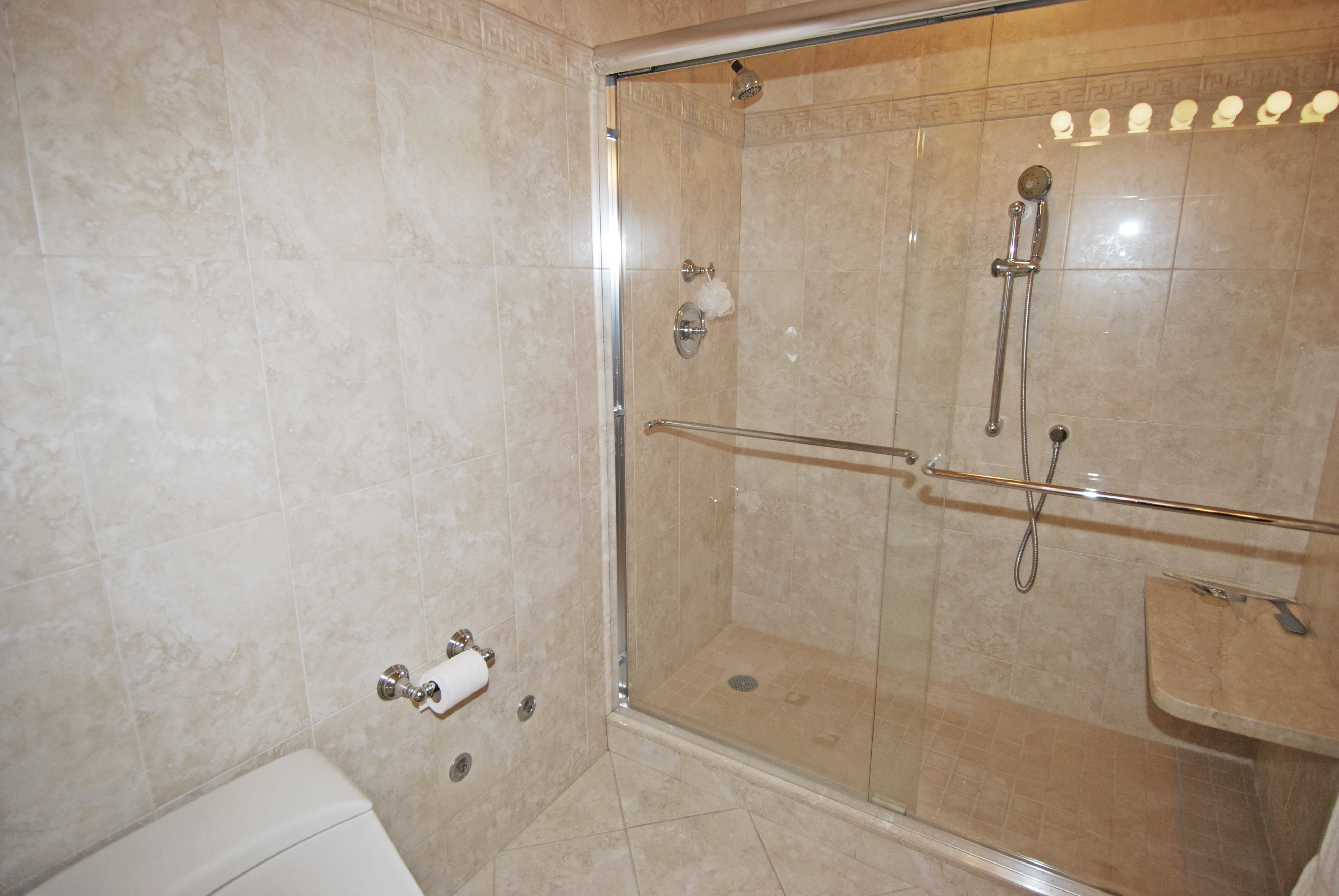 North Shore Towers Apt.