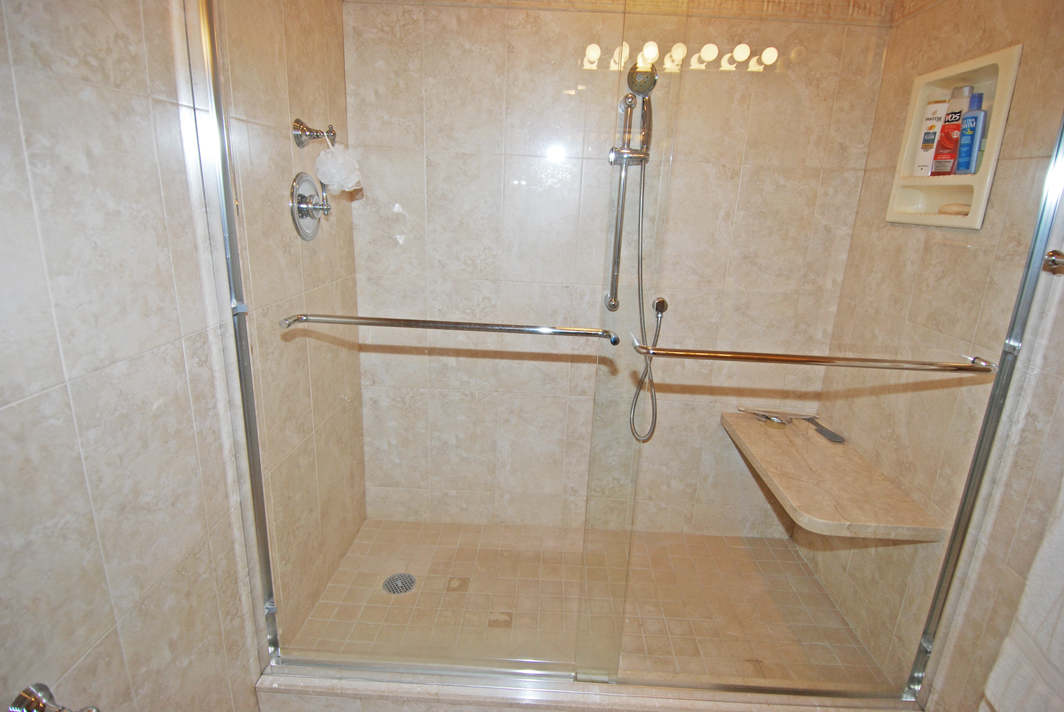 North Shore Towers Apt.