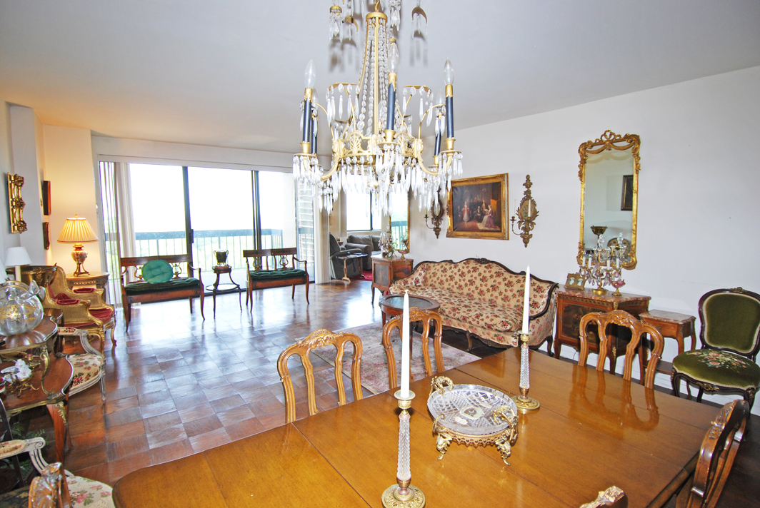 North Shore Towers Apartment