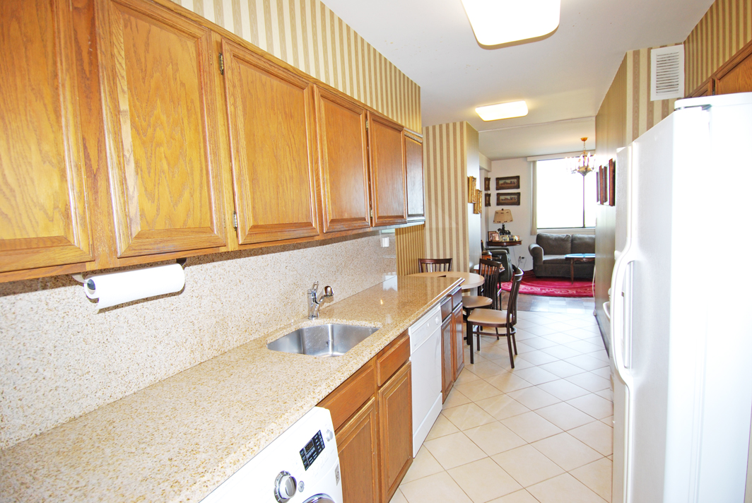 North Shore Towers Apartment