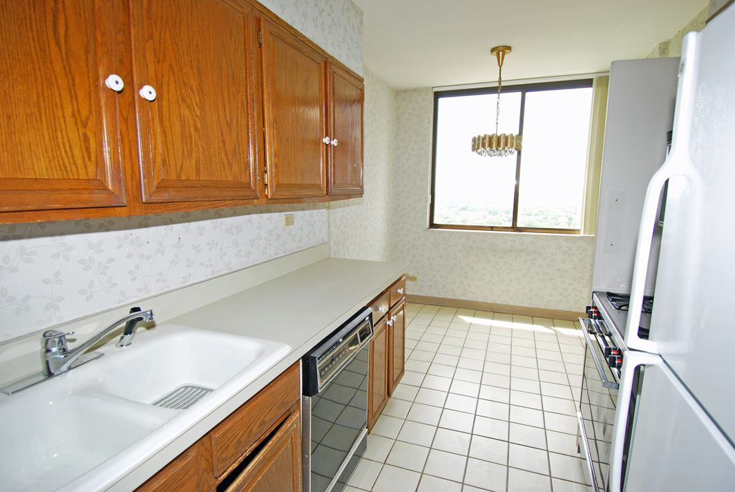 North Shore Towers Apartment