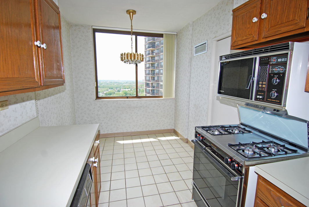 North Shore Towers Apartment
