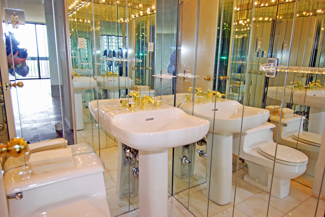 North Shore Towers Apartment