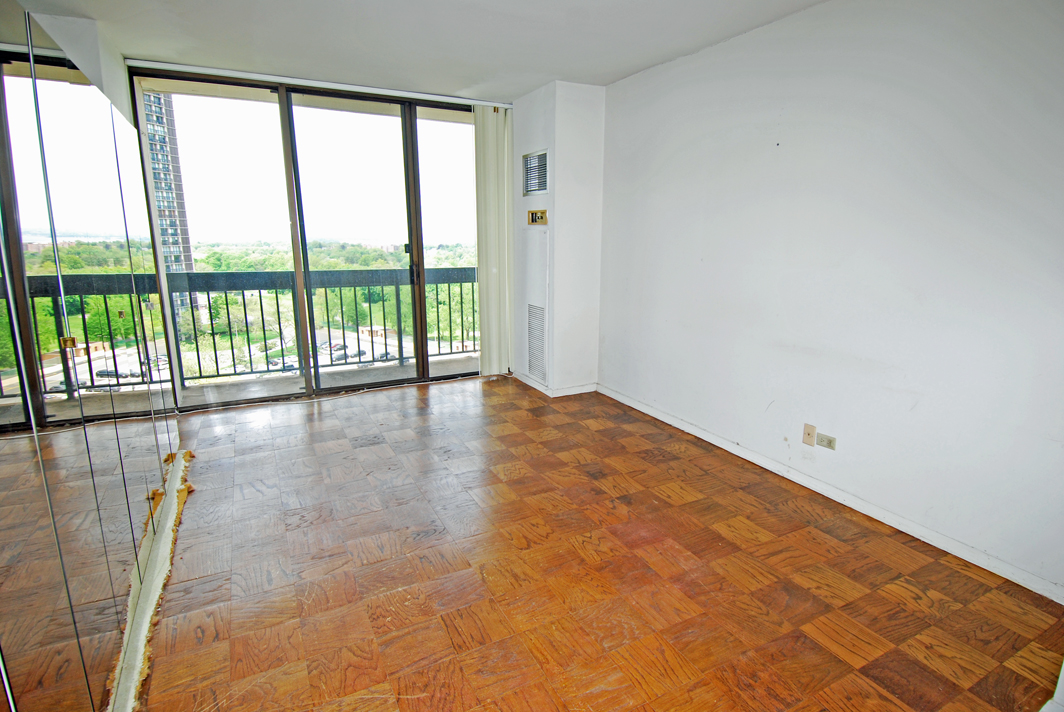 North Shore Towers Apartment