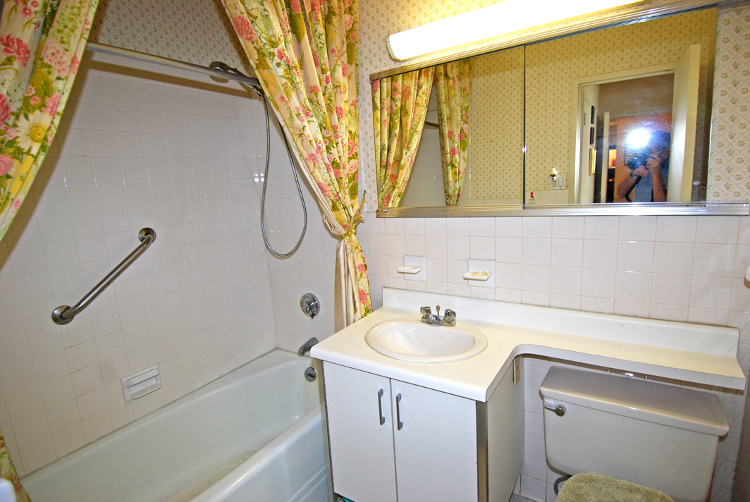 North Shore Towers Apartment