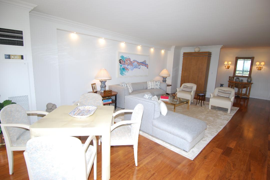 North Shore Towers Apartment