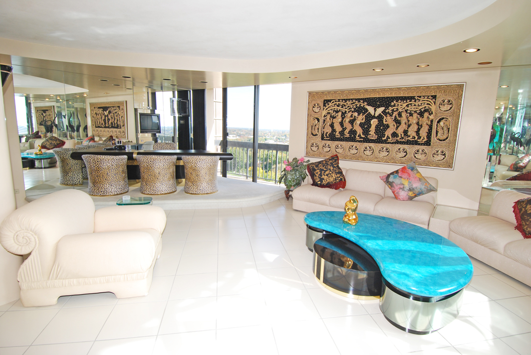 North Shore Towers Apartment