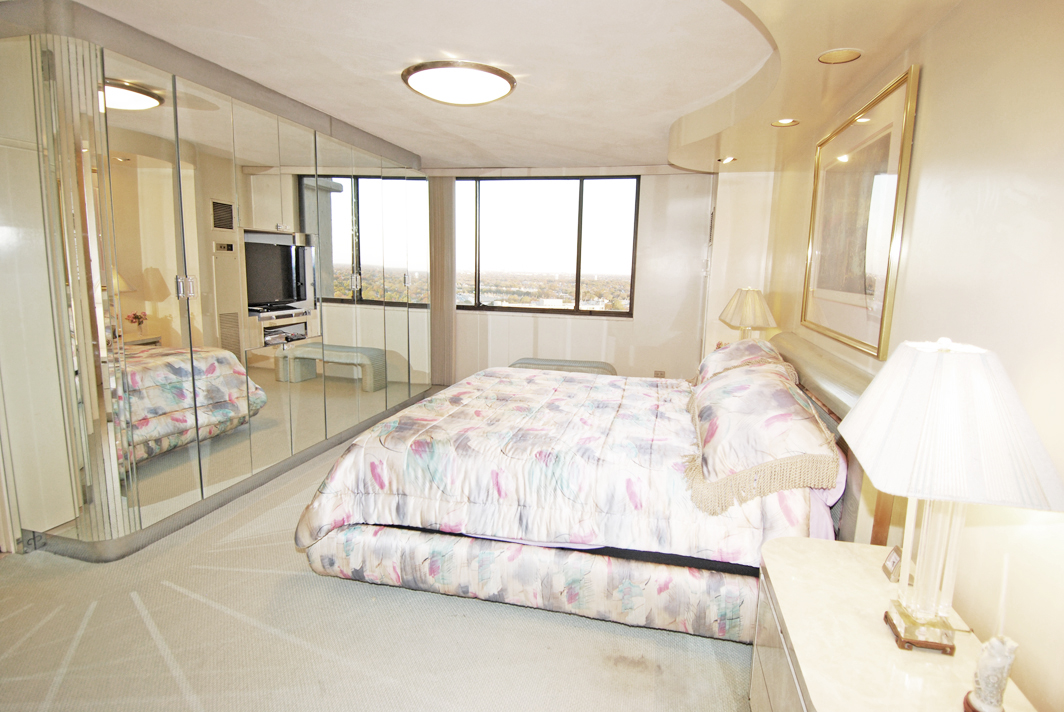 North Shore Towers Apartment