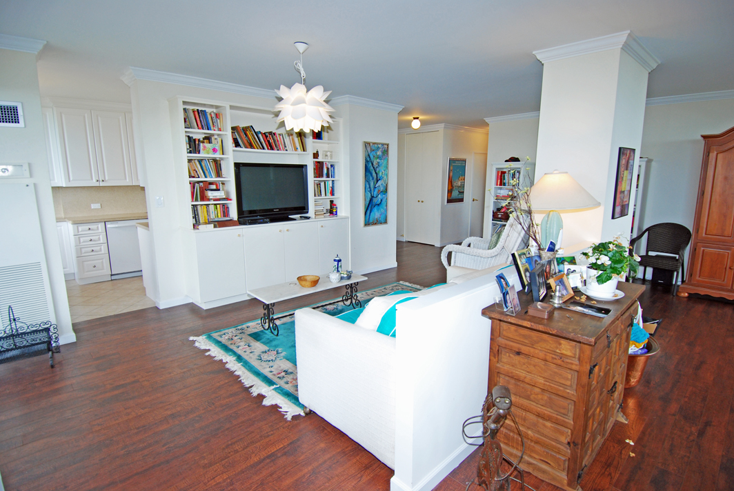 North Shore Towers Apartment