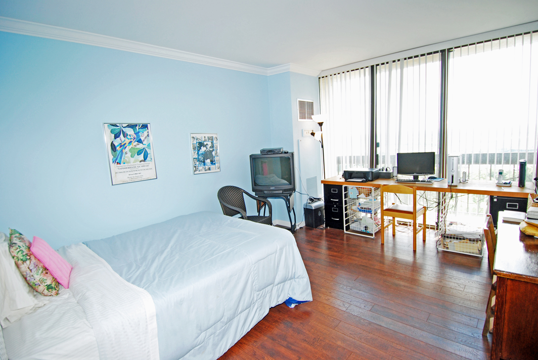 North Shore Towers Apartment