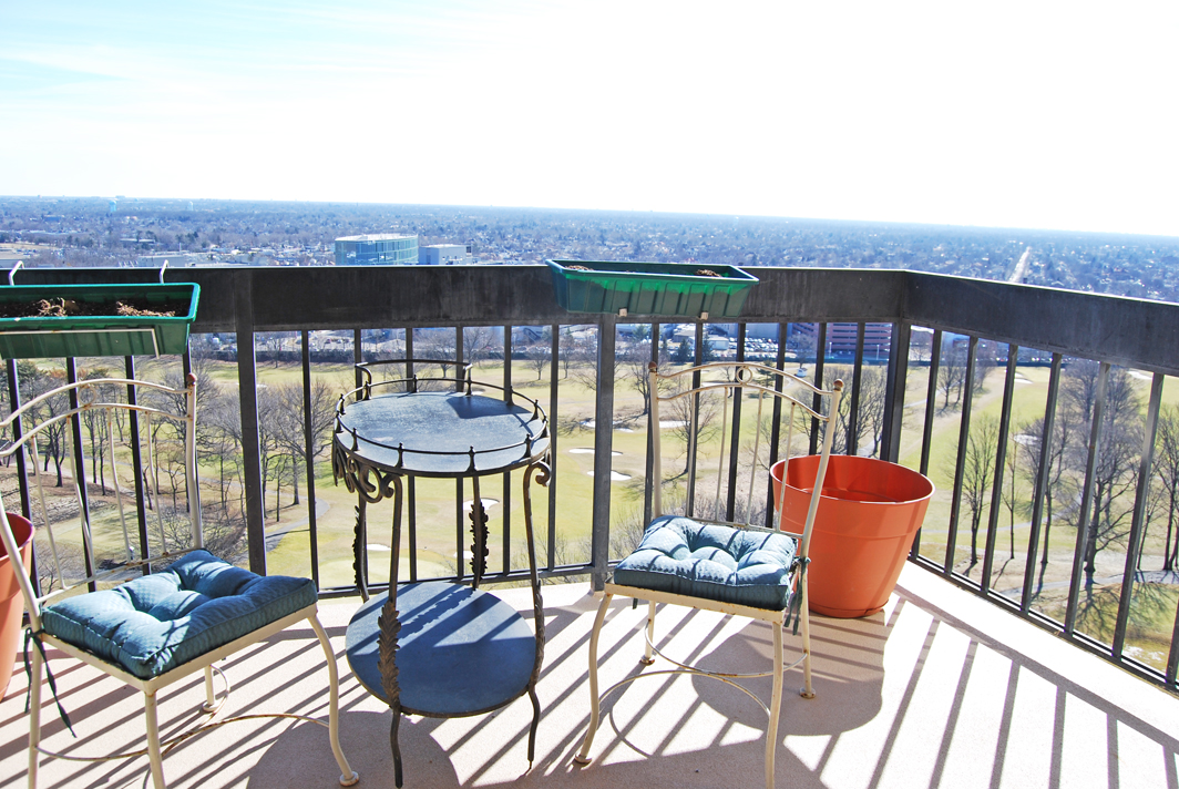 North Shore Towers Apartment