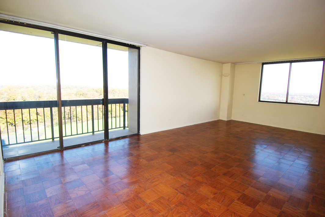 North Shore Towers Apartment