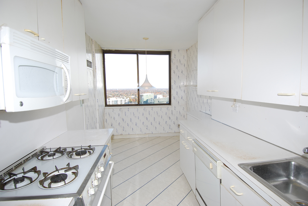 North Shore Towers Apartment