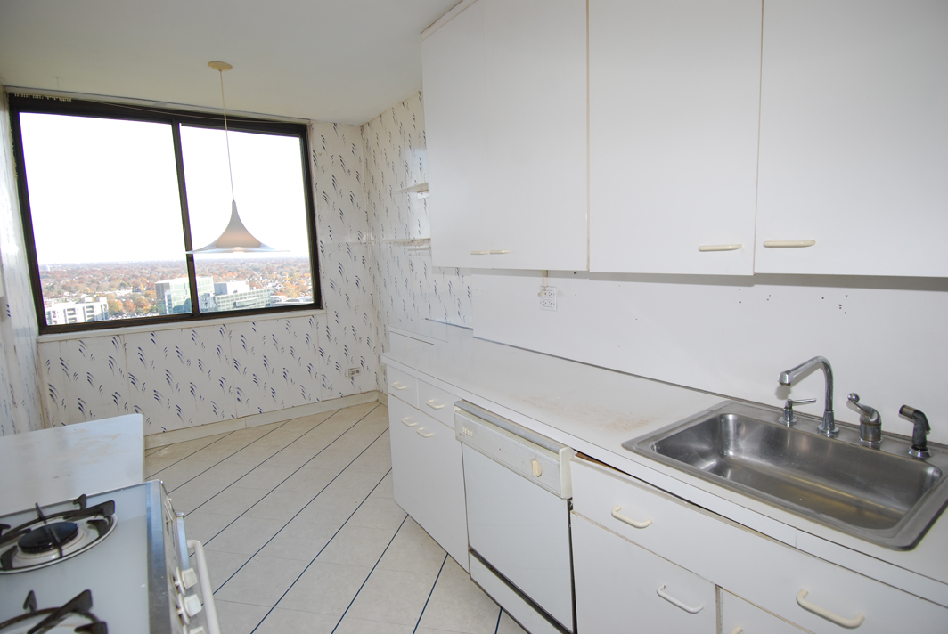 North Shore Towers Apartment