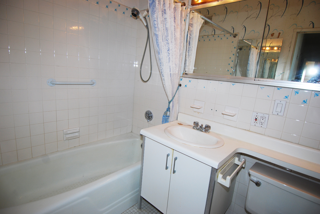 North Shore Towers Apartment