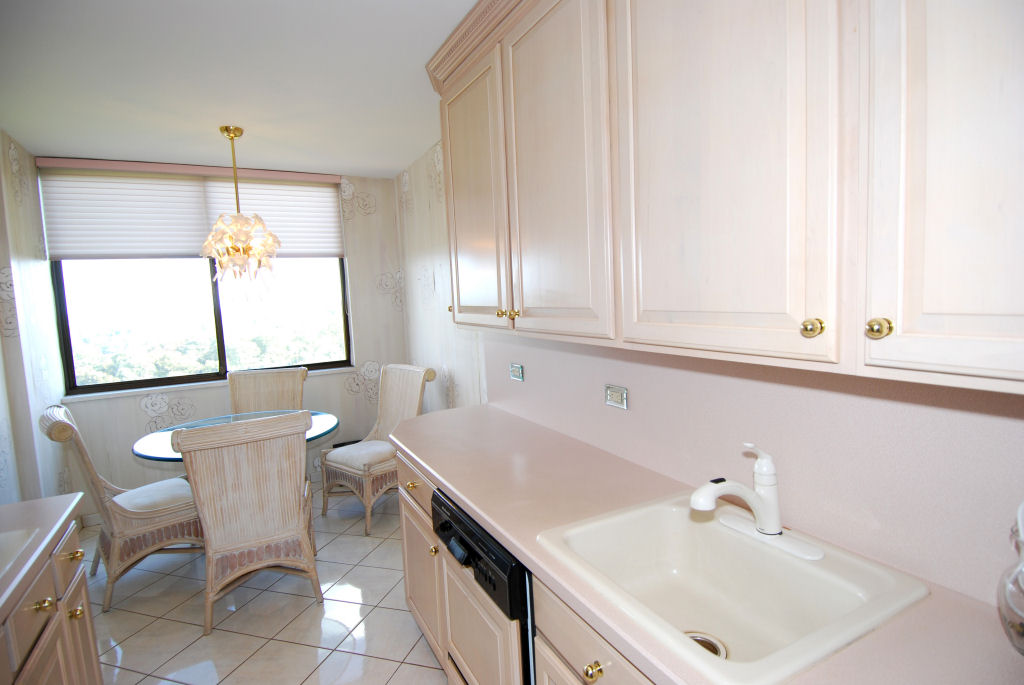 North Shore Towers 2 bedroom co-op